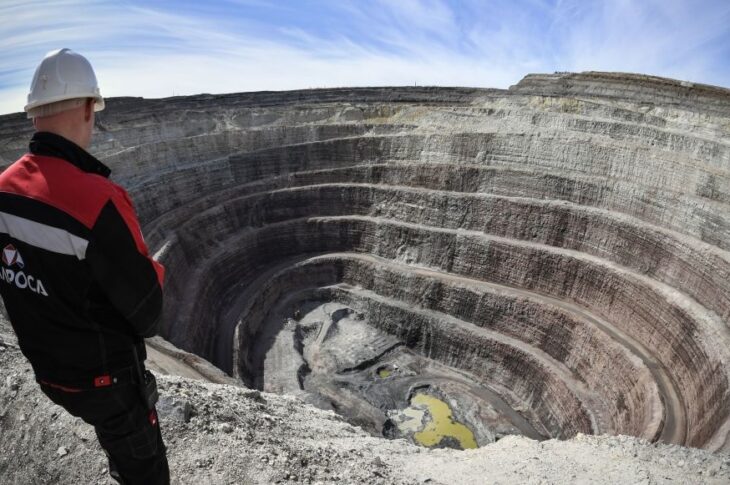 Новини бізнесу - Санкції змусять Росію купувати алмази у самої себе