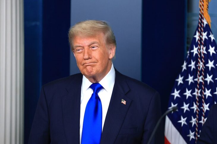 Новини світу - Трамп підписав указ про зняття санкцій з Сирії