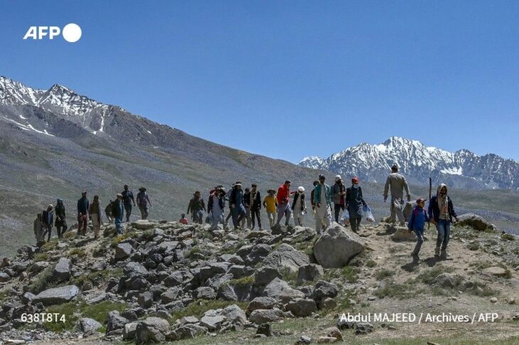 Новини світу - У Пакистані заміноване авто в'їхало у військовий конвой: 16 загиблих
