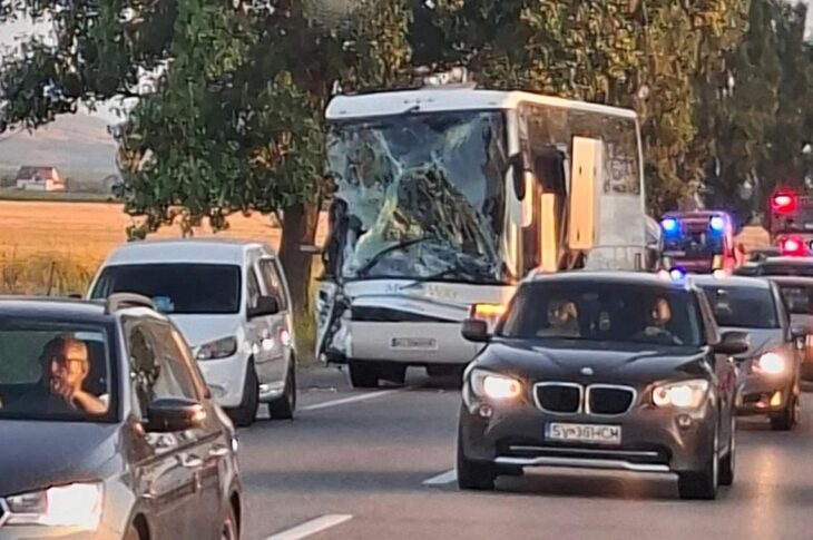 Новини світу - У Румунії потрапив у ДТП автобус з 60 українцями