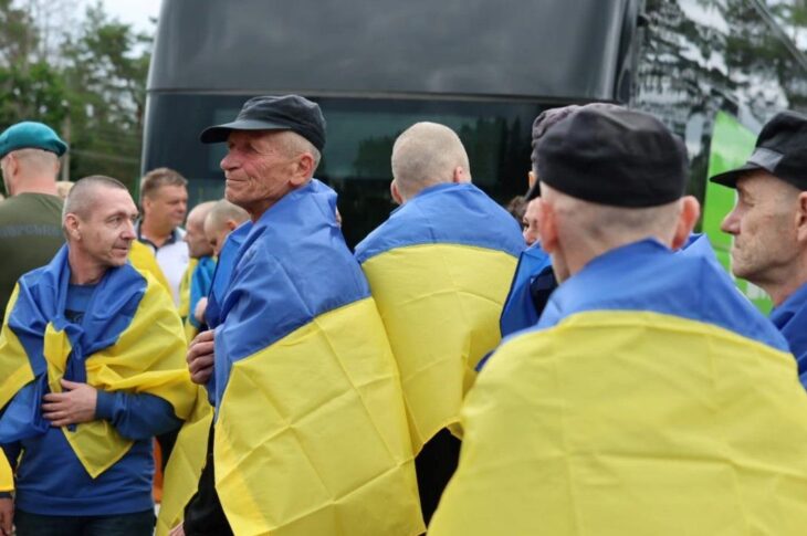 Новини України - Україна повернула з полону п'яту групу військових