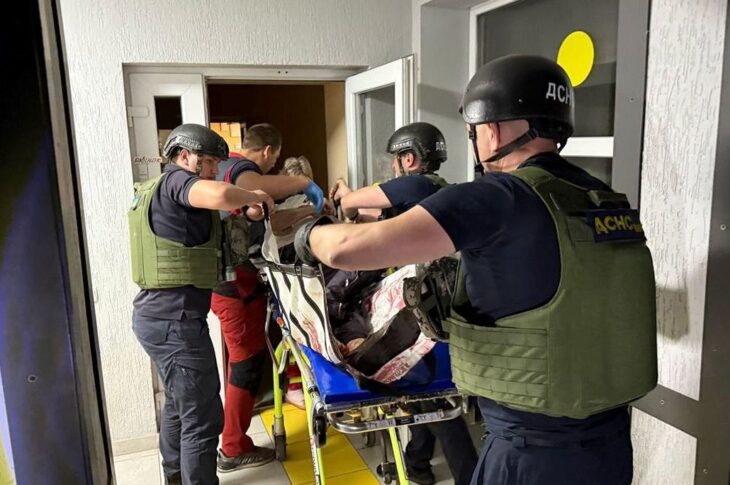 Новини України - В Нікополі росіяни вдарили по ДСНС, а потім - по медиках