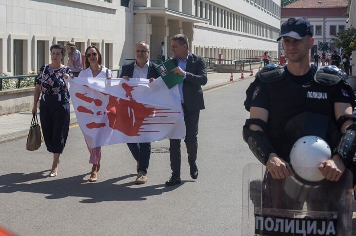 Новини світу - В Сербії провели серію затримань через "підготовку до держперевороту"