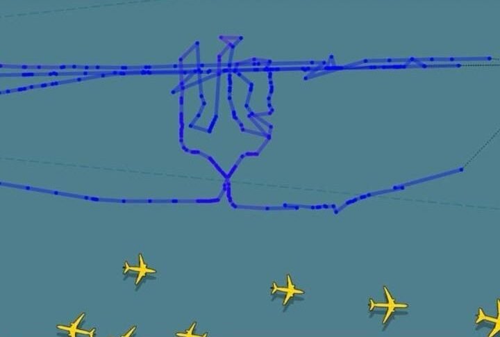 Новини України - Винищувачі Mirage 2000 "намалювали" тризуб в небі над Чорним морем