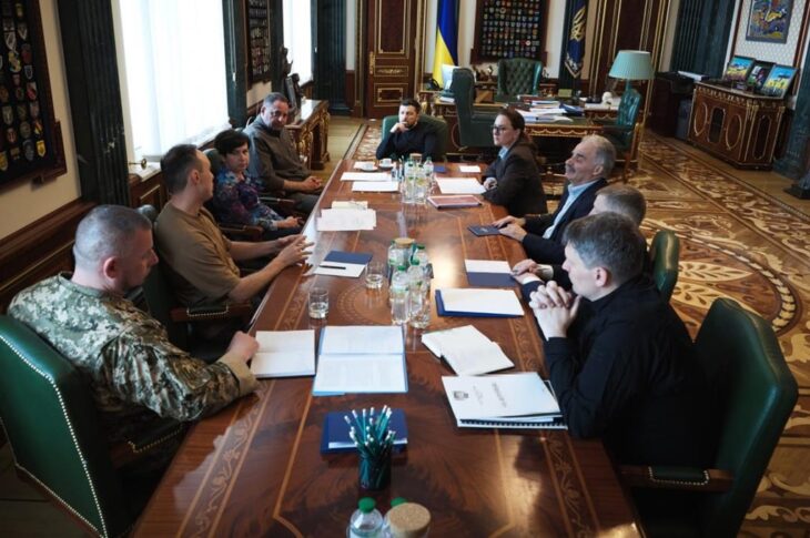 Новини України - Візит в США: Зеленський заслухав доповідь команди