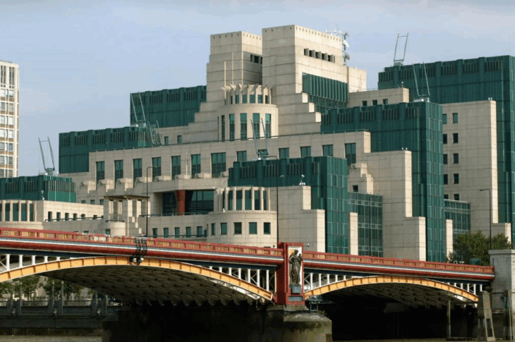 Новини світу - Вперше в історії зовнішню розвідку Великої Британії очолила жінка