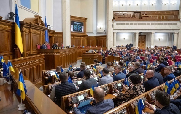Новини України - ВР планує дозволити особам від 60 років проходити службу за контрактом