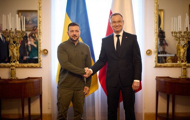 Новини України - Зеленський нагородив Дуду орденом Свободи