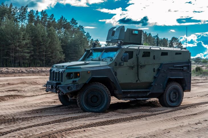 Новини України - ЗСУ отримають новий бронеавтомобіль Варта-2