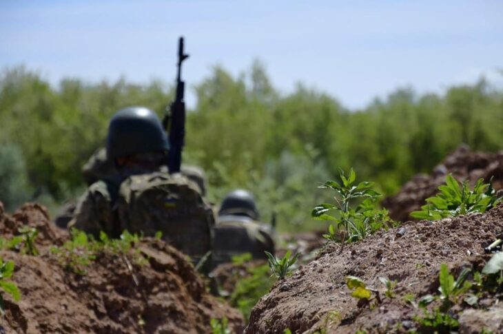 Новини України - ЗСУ відбивають десятки штурмів біля Покровська