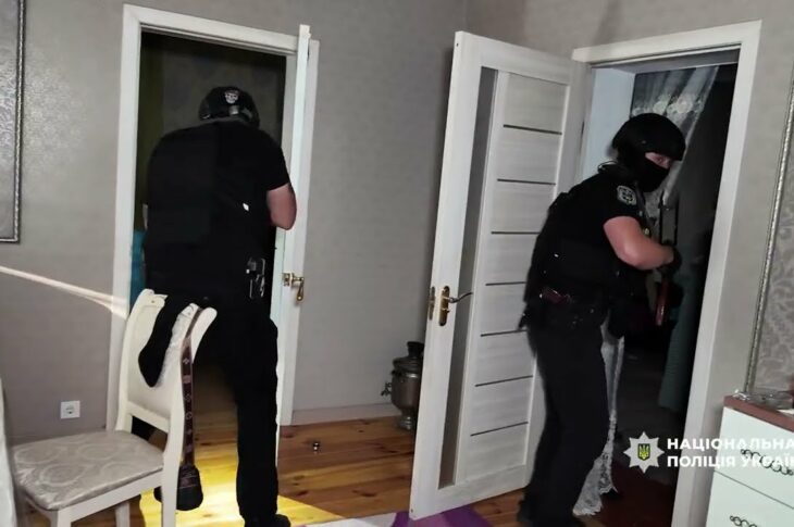 Втеча з країни за 17 000 доларів: поліцейські перекрили канал незаконного перетину кордону