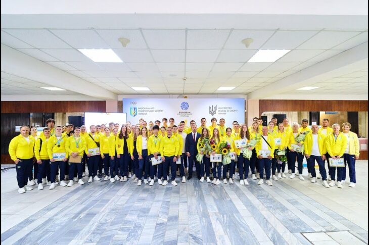 Юні олімпійські переможці вдома!