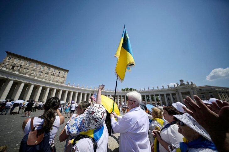 Новини світу - Діалог замість зброї: Папа Лев XIV закликав до молитви за мир