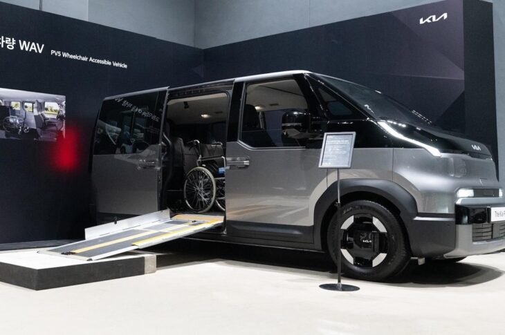 Авто новини - Kia розкрила деталі модульної електровантажівки PV5
