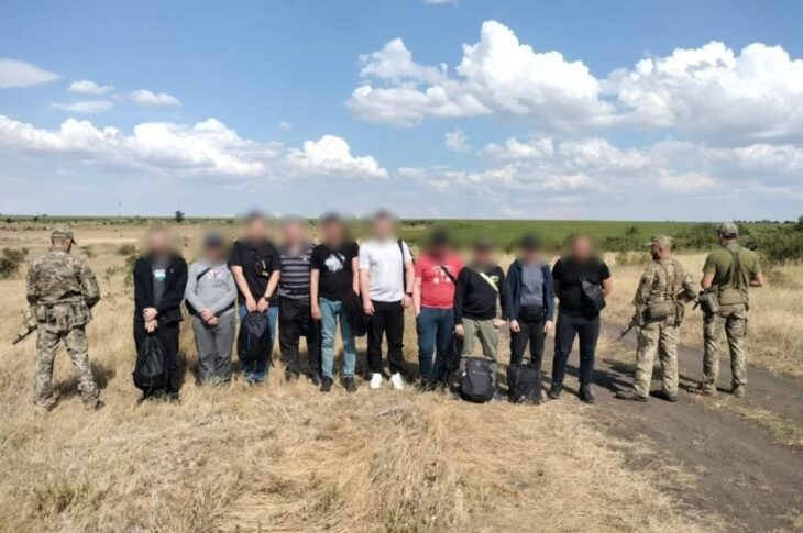 Новини України - Прикордонники затримали десятеро ухилянтів