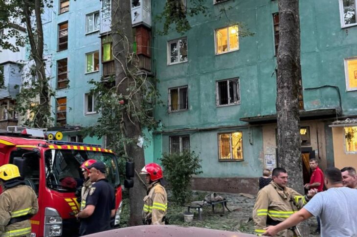 Новини України - Росіяни атакували дроном багатоповерхівку у Запоріжжі