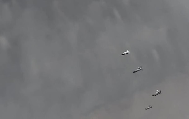 Новини України - Росіяни скинули КАБи на Харківщину, є жертви