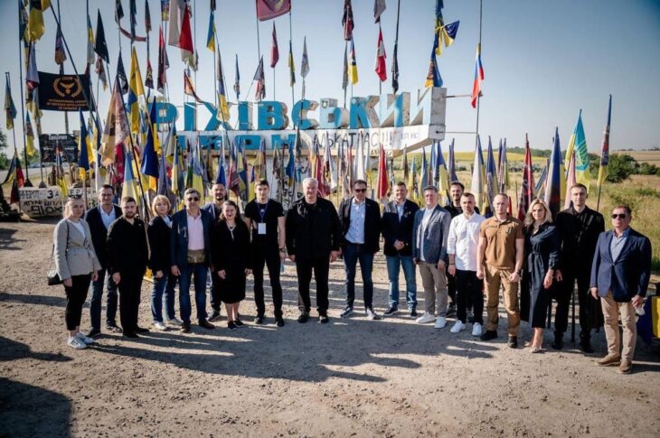 Новини України - Сибіга з послами відвідав передові позиції ЗСУ