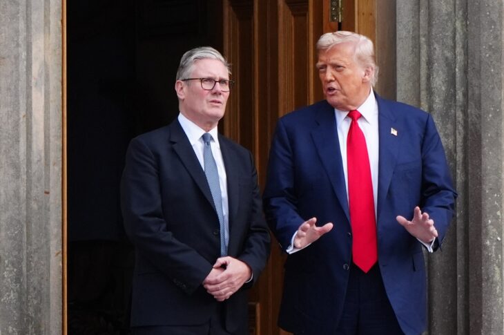 Новини світу - Стармер у розмові з Трампом обурився голодом у Газі