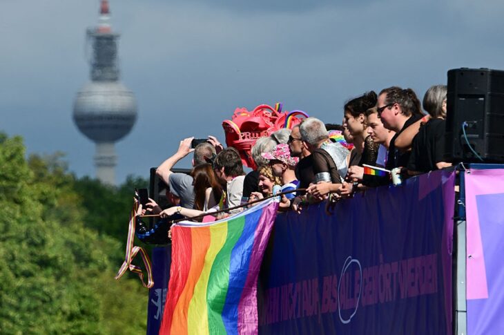 Новини світу - У Берліні поліція розігнала пропалестинський ЛГБТ-парад