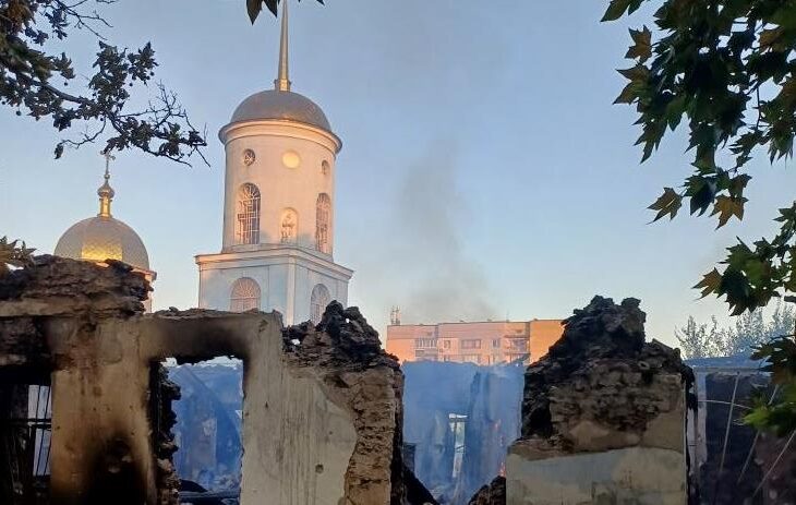 Новини України - У Херсоні через російські обстріли пошкоджено церкву та театр