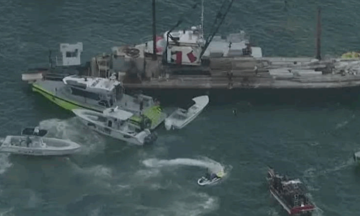 Новини світу - У Маямі баржа зіткнулася з човном, загинули діти