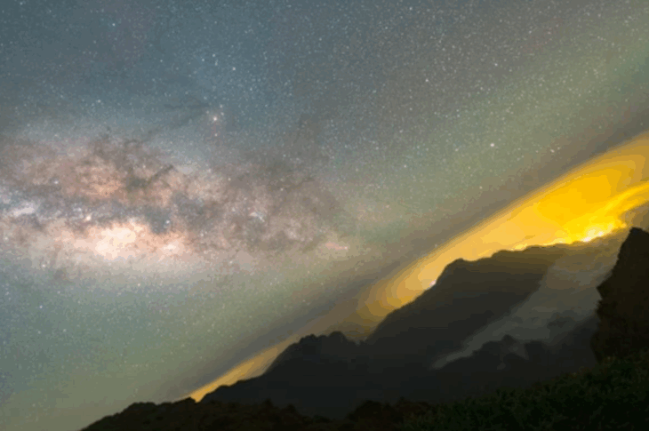 Новини світу - У мережі показали вражаюче відео обертання Землі