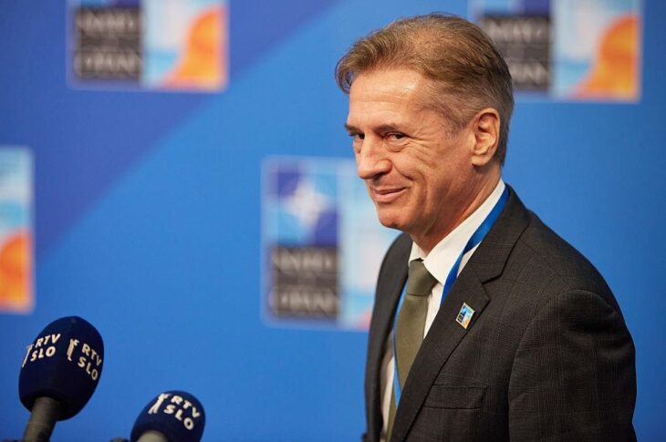 Новини світу - У Словенії проведуть референдум щодо витрат на оборону
