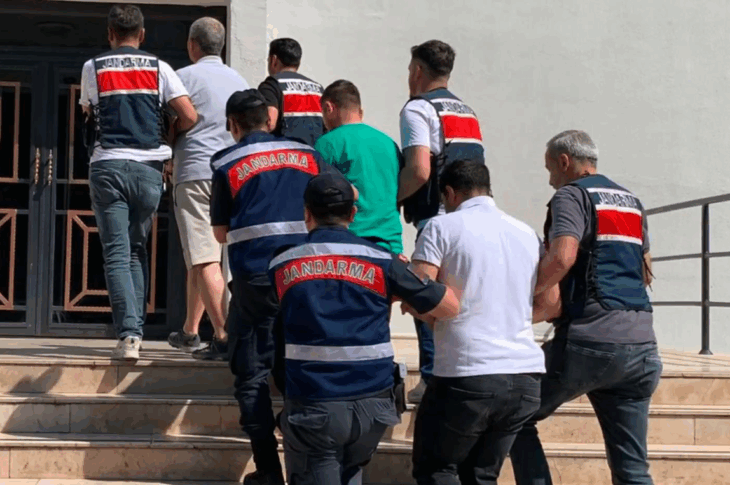 Новини світу - У Туреччині затримали понад 150 осіб за підозрою у зв'язках з ІДІЛ