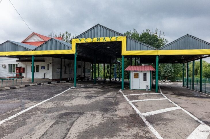 Новини України - Українцям радять тимчасово уникати перетину кордону з Польщею в Устилузі