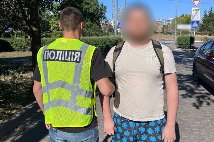 Новини України - В Одесі затримали чоловіка, що спробував спалити квартиру військового