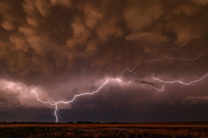 Новини світу - В США зафіксували найдовший у світі спалах блискавки - майже 830 км