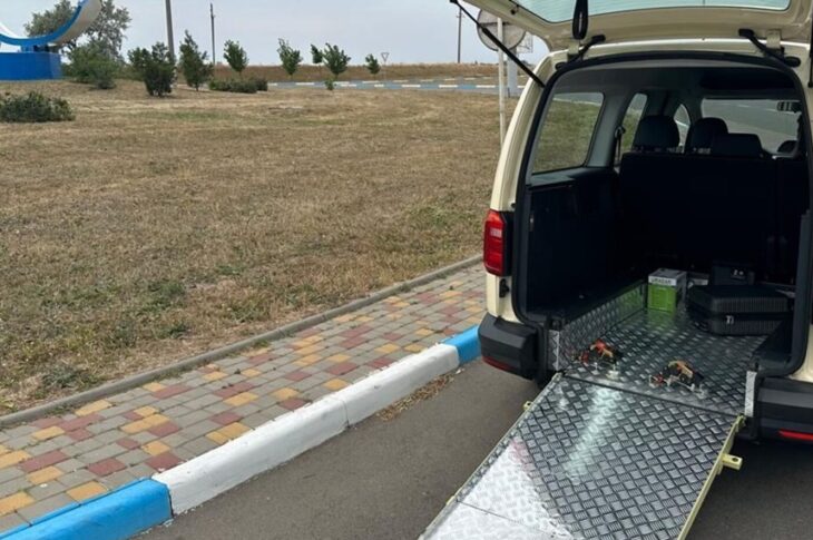 Новини України - Ветеран 28-ї ОМБр отримав від благодійників інклюзивне авто