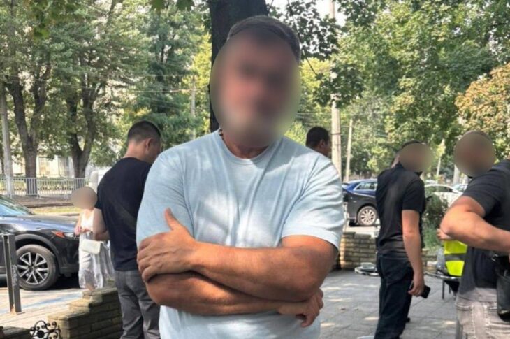 Новини України - Викрито шахрая, що за гроші обіцяв "працевлаштування" в Офісі генпрокурора