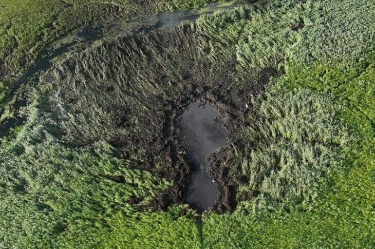 Новини України - Винищувач Mirage потонув у болоті на Волині - ДБР
