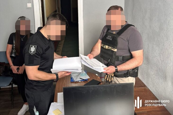 Новини України - Влаштував ухилянту супровід: правоохоронцю з Харкова оголосили підозру