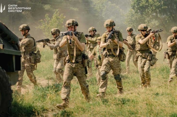 Новини України - Ворожа ДРГ намагалася зайти у Покровськ - Сирський