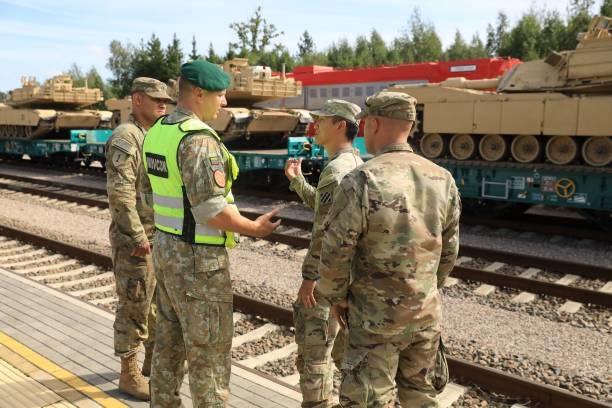 Новини світу - Якщо війна з РФ: НАТО не перекине швидко війська - аналітики