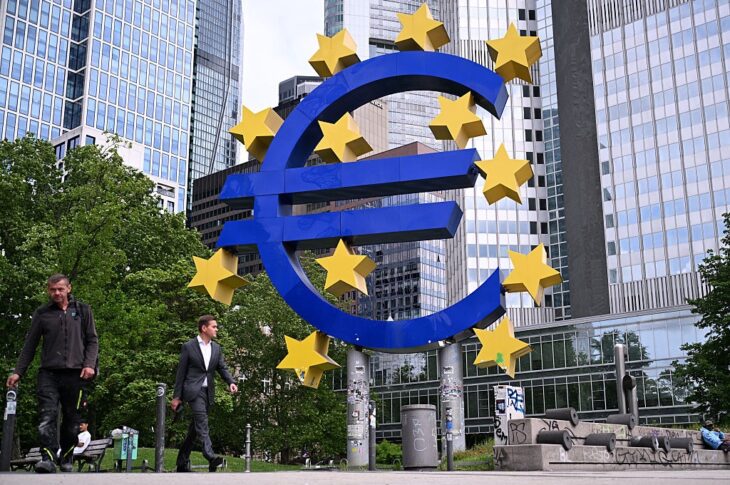 Новини бізнесу - Європарламент проголосував за вступ Болгарії до єврозони