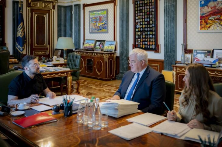 Новини України - Зеленський поставив Шмигалю завдання щодо оборони