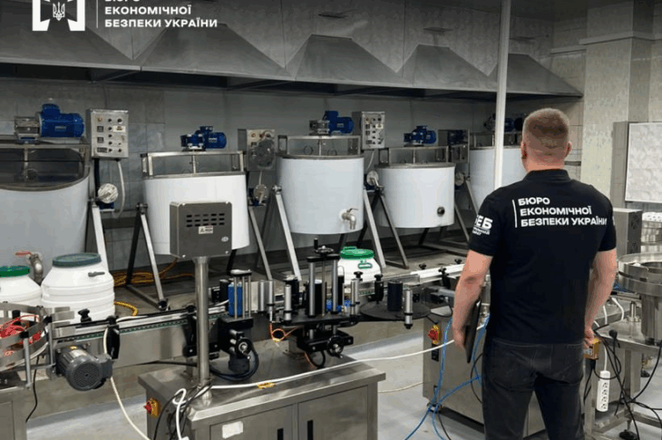 Новини України - Детективи БЕБ викрили сім ліній підпільного виробництва вейпів