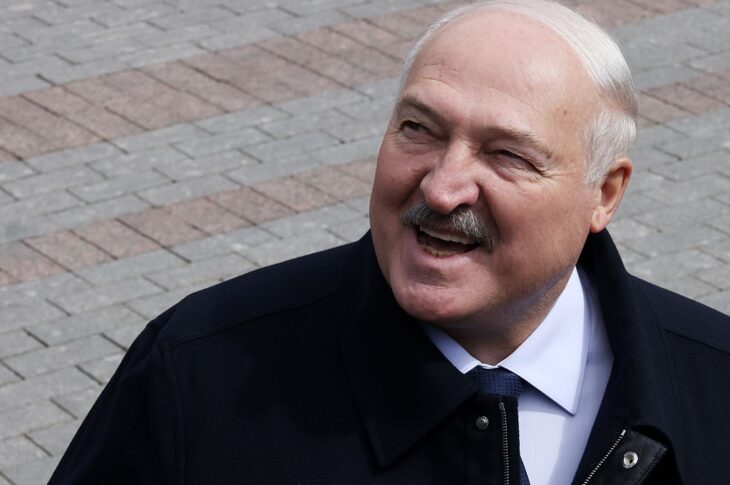 Новини світу - Лукашенко пропонує США звільнити політв'язнів за пом'якшення санкцій - ЗМІ