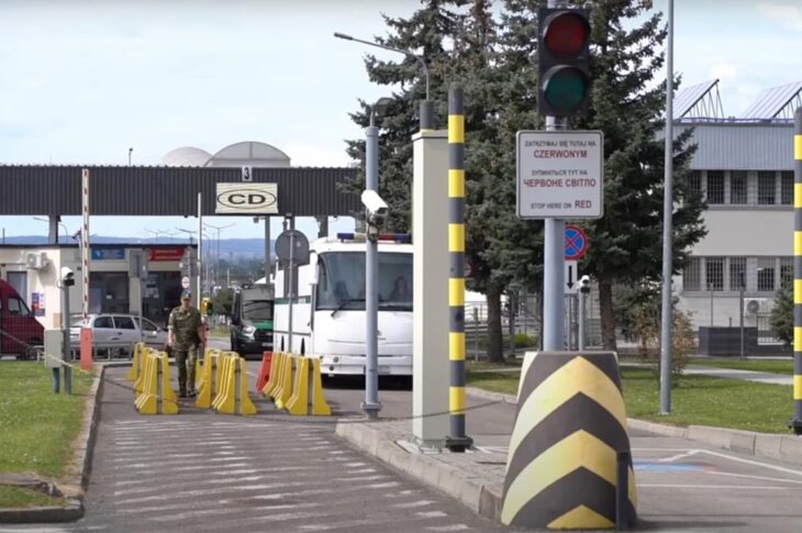 Новини світу - Польща видворила 15 "небезпечних" українців