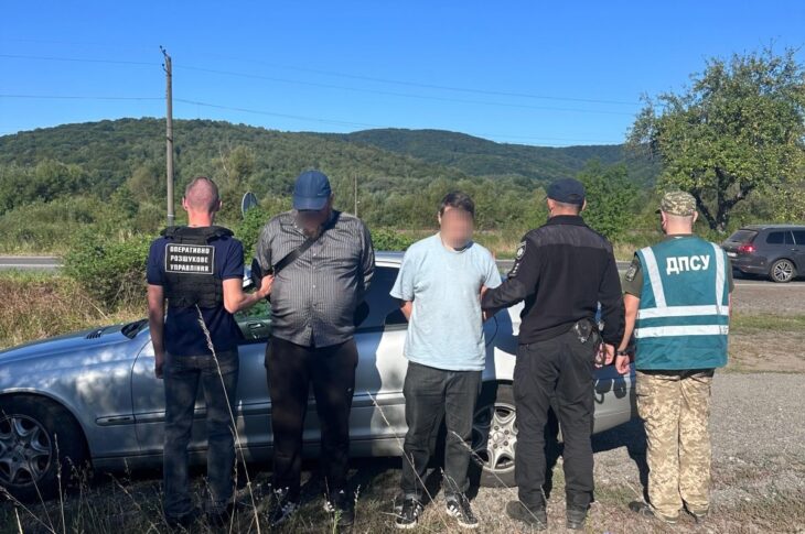 Новини України - Священник УПЦ МП хотів провезти ухилянта під рясою