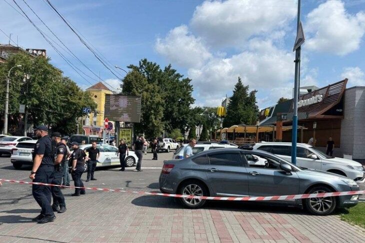 Новини України - У Черкасах чоловік відкрив стрілянину в McDonald's