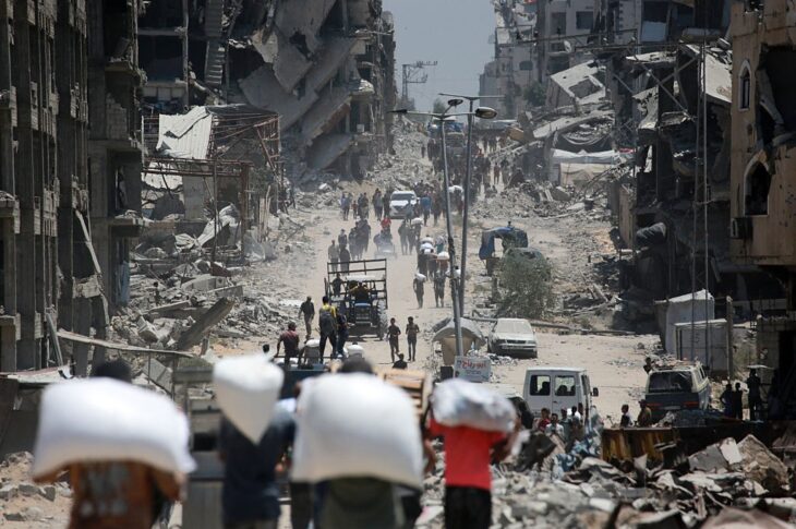 Новини світу - У Газі вантажівкі з гумдопомогою перекинулися на натовп: 20 загиблих