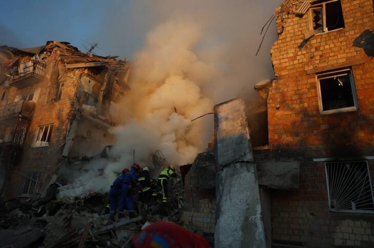 Новини Києва - У Києві під завалами знайшли трьох людей