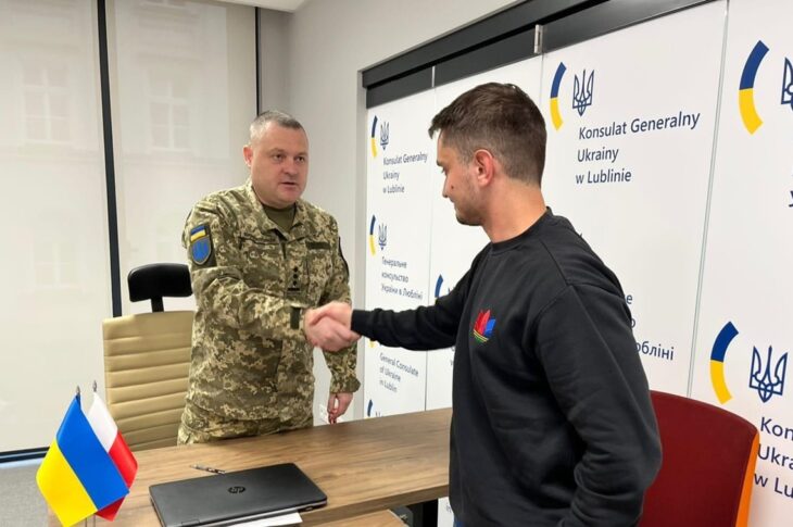 Новини України - У Польщі добровольці підписали контракти із ЗСУ