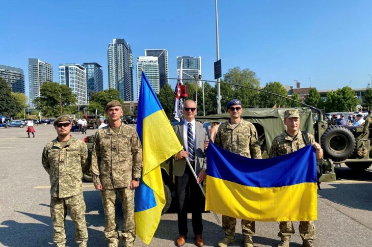 Новини світу - Українські армійці долучилися до військового параду Канади