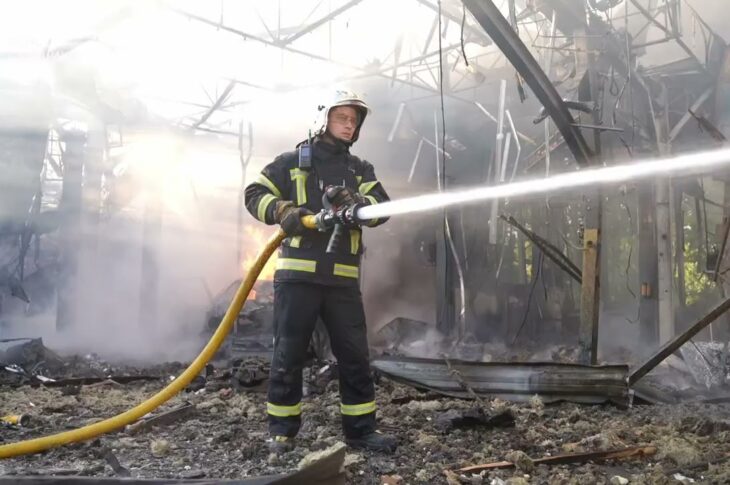 Внаслідок удару по об’єкту цивільної інфраструктури на Сумщині загинув чоловік